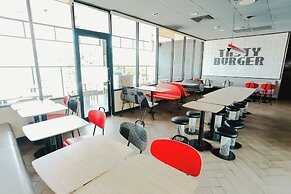 Aurora Rooms Riverdale