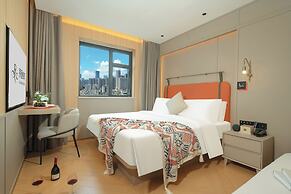 Grandee Rezen - TaiKoo Hui Plaza Shipaiqiao Metro Station