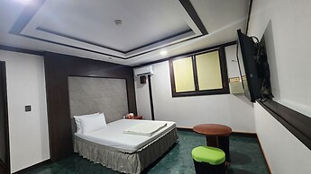 Gumi TwoYa Motel
