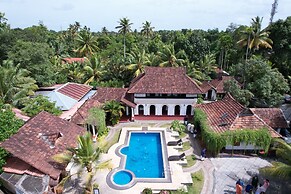 Kumarakom Tharavadu - Heritage Hotel