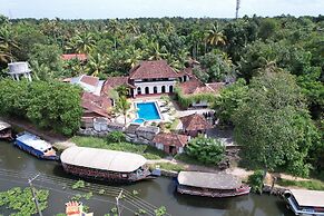 Kumarakom Tharavadu - Heritage Hotel