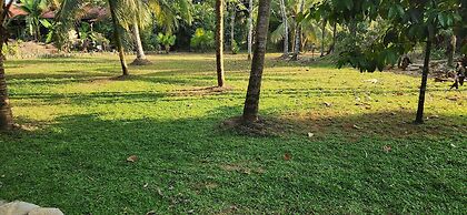 Kumarakom Tharavadu - Heritage Hotel