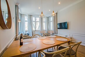 Lighthouse by Grand Aparrtments