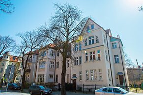 Lighthouse by Grand Aparrtments