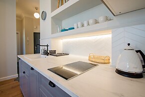 Lighthouse by Grand Aparrtments