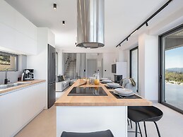 Villa Levante With Sea View