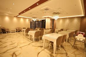 Green Roof Boutique Hotel & Spa