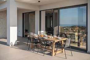 Villa Zefyros With Sea View