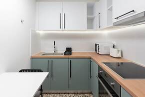 Phaedrus Living Zografou Azure Aura