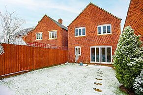 Detached 4 Bed-ultrafast Wifi,garden,free Parking