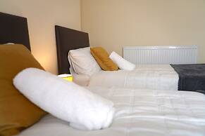 Peaceful Cosy 2 bed House in Manchester