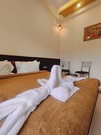 Hotel White Lotus