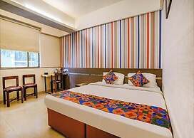 Hotel Gargi Deluxe