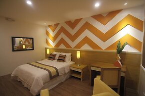 Bryan Condo Suites Makati near Airport