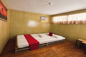 Monaliza Surf Resort