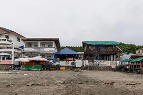 Monaliza Surf Resort