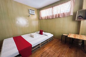 Monaliza Surf Resort