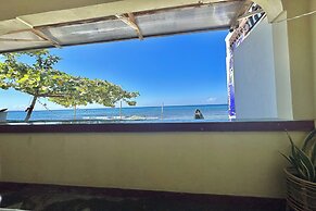 Monaliza Surf Resort