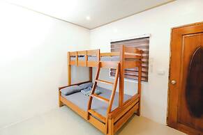 Monaliza Surf Resort