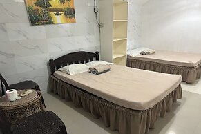 Monaliza Surf Resort