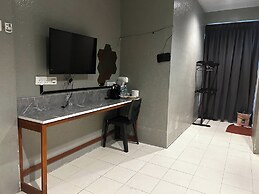 Riverbank Dungun Guesthouse & Cafe