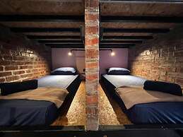 Riverbank Dungun Guesthouse & Cafe