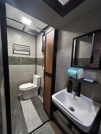 Riverbank Dungun Guesthouse & Cafe