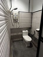 Riverbank Dungun Guesthouse & Cafe