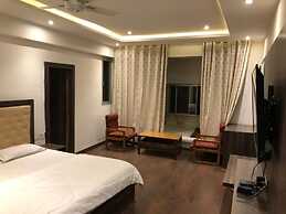 Goroomgo Rani Palace Udaipur