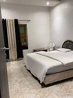 Goroomgo Rani Palace Udaipur