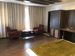 Goroomgo Rani Palace Udaipur