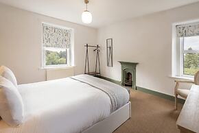 Host Stay Castle Hill Cottage