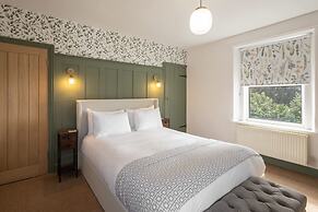 Host Stay Castle Hill Cottage