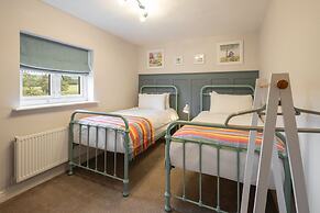 Host Stay Castle Hill Cottage