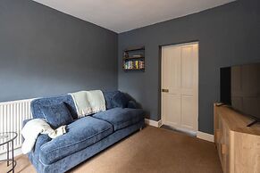 Host Stay Castle Hill Cottage