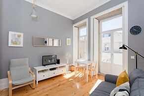 Liiiving in Porto - Silver Light Apartment