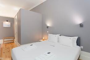 Liiiving in Porto - Silver Light Apartment