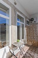Liiiving in Porto - Silver Light Apartment