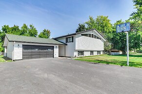 Kalispell Gem: Deck, Yard & Fireplace