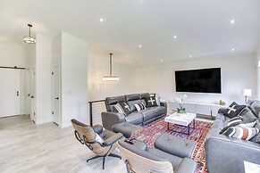 Kalispell Gem: Deck, Yard & Fireplace