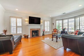 5 Mi to Sofi Stadium: Charming Family Home!