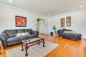 5 Mi to Sofi Stadium: Charming Family Home!