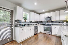 Pet-friendly Home w/ Hot Tub in Atlanta!