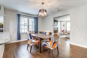 Pet-friendly Home w/ Hot Tub in Atlanta!