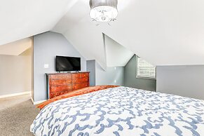 Pet-friendly Home w/ Hot Tub in Atlanta!