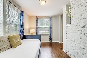 Pet-friendly Home w/ Hot Tub in Atlanta!