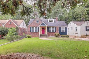 Pet-friendly Home w/ Hot Tub in Atlanta!