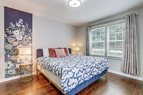 Pet-friendly Home w/ Hot Tub in Atlanta!