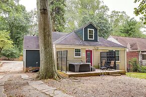 Pet-friendly Home w/ Hot Tub in Atlanta!