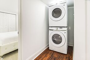 7 Mi to Baltimore: Maryland Gem w/ Shared Yard!